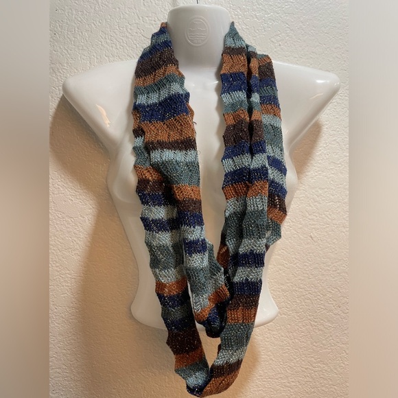 Liz Claiborne Multi Color Scarf 🧣Blue and Brown Tones, 3inchx3yards approx NWT - Picture 2 of 9